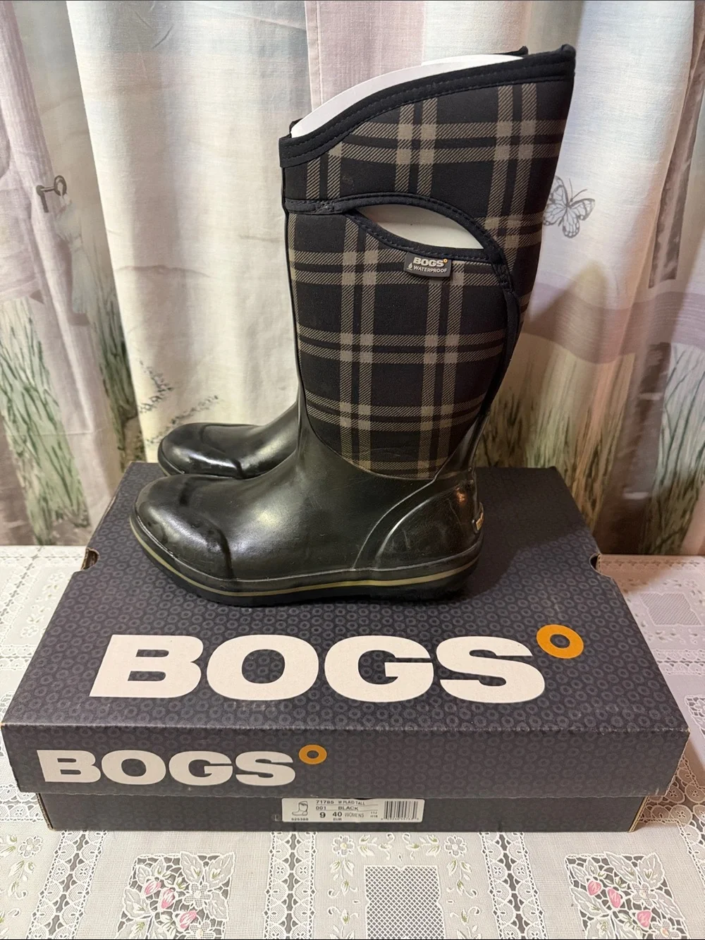 Bogs Women's Black and Grey Plaid Waterproof Snow/Rain Boots
